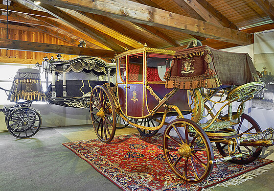 zeigt eine Kutsche vom Kutschenmuseum Gruber